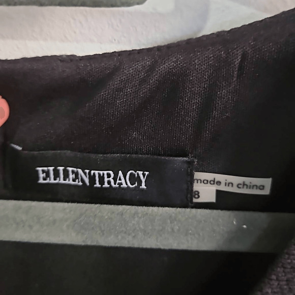 Ellen Tracy Women's Size 8  V-Neck Sleeveless Sheath Dress Black Rosette Floral - Picture 8 of 8